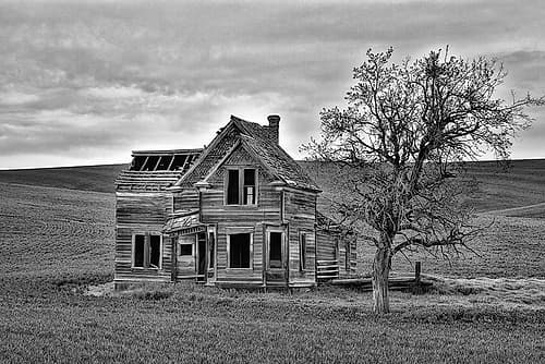Oregon-Dufur Historic abandoned Nelson house Art Print